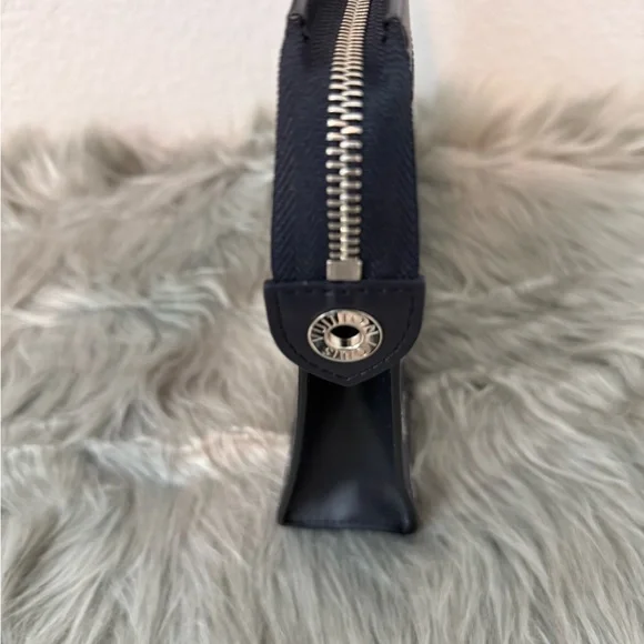 ❌❌SOLD ❌❌ Louis Vuitton x Chapman Brothers Lion Monogram Clutch 10.5x8x2 - Picture 4 of 12